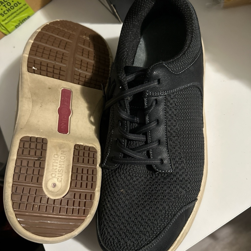 Stylish Black Mesh Sneakers for Men
